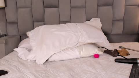 MelanyLuv online show from 12-08-24, 01:02