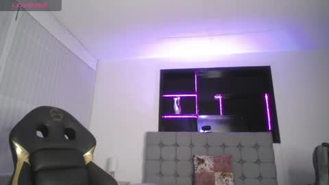 melanny_petite online show from 04-15-26, 11:39