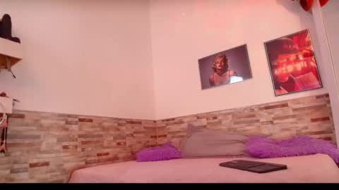 Melanny taylor online show from 12-19-25, 08:38