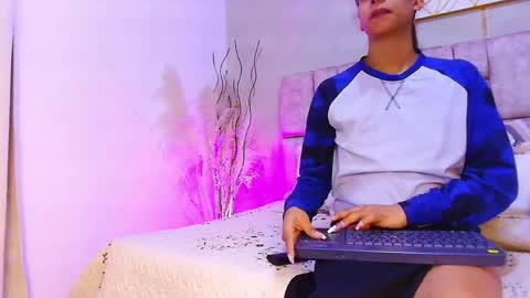 Melany online show from 05-26-26, 12:23
