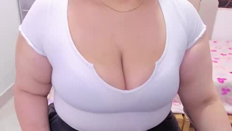 Snapshot of meliisa_sweet chatting on 10-20-25, 01:11 melisa online show from 10-20-25, 01:11