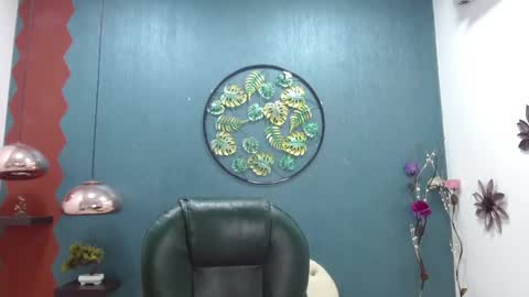 Snapshot of melika_sweet chatting on 02-02-25, 08:30 eli online show from 02-02-25, 08:30