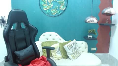 Snapshot of melika_sweet chatting on 02-09-25, 08:45 eli online show from 02-09-25, 08:45