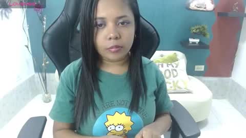 Snapshot of melika_sweet chatting on 02-12-25, 05:48 eli online show from 02-12-25, 05:48