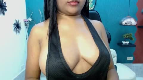 Snapshot of melika_sweet chatting on 03-11-25, 05:57 eli online show from 03-11-25, 05:57