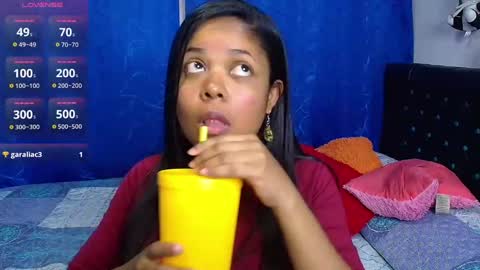 Snapshot of melika_sweet chatting on 10-15-25, 10:10 eli online show from 10-15-25, 10:10