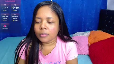 Snapshot of melika_sweet chatting on 10-18-25, 06:30 eli online show from 10-18-25, 06:30