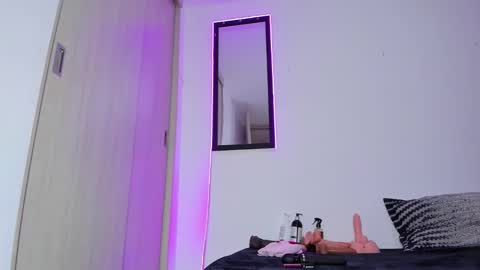 M E L I N A  online show from 03-13-26, 09:21