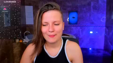 Snapshot of melindat chatting on 07-05-26, 04:19 Melinda online show from 07-05-26, 04:19