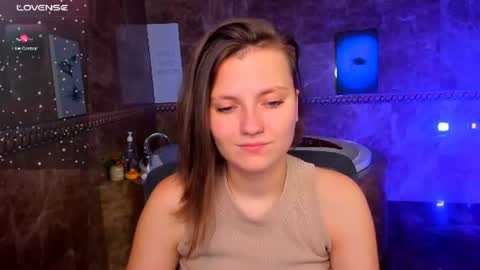 Snapshot of melindat chatting on 07-25-26, 12:31 Melinda online show from 07-25-26, 12:31