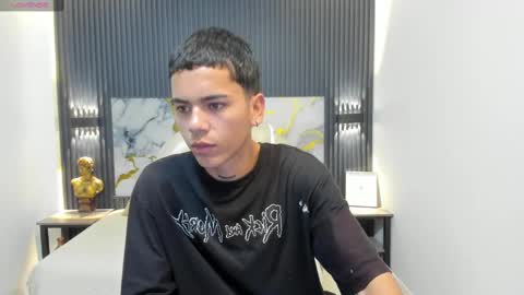 Snapshot of meliodas18_ chatting on 10-21-25, 03:07 Meliodas online show from 10-21-25, 03:07