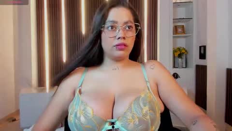 Snapshot of melisasotoo chatting on 11-11-25, 08:42 Melissa Everyday From 1430 to 2130 Col Time online show from 11-11-25, 08:42