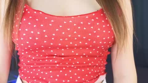Milissa online show from 10-20-25, 04:24