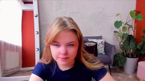 Sophia online show from 10-21-25, 07:20