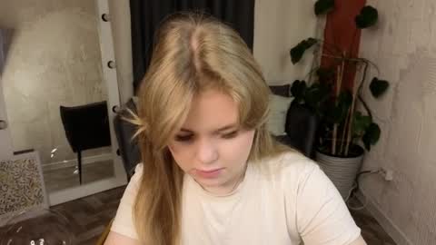 Sophia online show from 04-09-26, 05:51