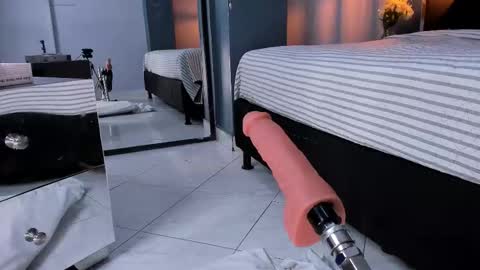 Snapshot of melissa_23_ chatting on 10-13-25, 11:32 melissa_23_ online show from 10-13-25, 11:32