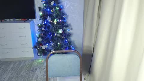 Snapshot of melissa__ray chatting on 12-21-24, 02:15 Melissa  Ray online show from 12-21-24, 02:15