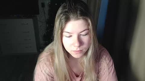 Snapshot of melissa__ray chatting on 12-24-24, 03:16 Melissa  Ray online show from 12-24-24, 03:16