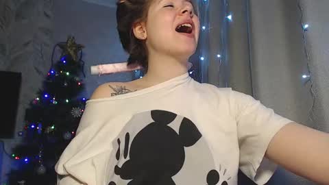 Snapshot of melissa__ray chatting on 12-31-24, 01:36 Melissa  Ray online show from 12-31-24, 01:36