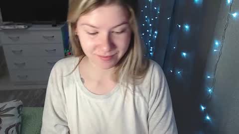 Snapshot of melissa__ray chatting on 01-13-25, 02:18 Melissa  Ray online show from 01-13-25, 02:18