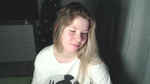 Snapshot of melissa__ray chatting on 01-25-25, 06:13 Melissa  Ray online show from 01-25-25, 06:13