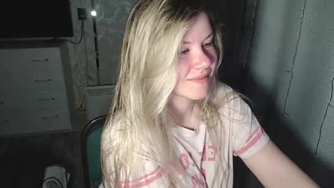 Snapshot of melissa__ray chatting on 02-01-25, 05:47 Melissa  Ray online show from 02-01-25, 05:47