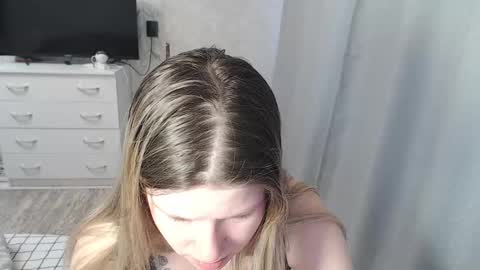 Snapshot of melissa__ray chatting on 02-28-25, 02:53 Melissa  Ray online show from 02-28-25, 02:53