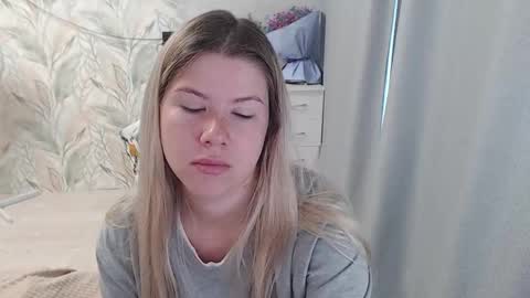 Snapshot of melissa__ray chatting on 09-11-25, 02:55 Melissa  Ray online show from 09-11-25, 02:55