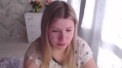 Snapshot of melissa__ray chatting on 10-28-25, 06:50 Melissa  Ray online show from 10-28-25, 06:50