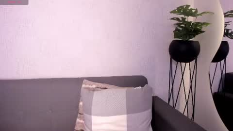 Snapshot of melissa__saenz_ chatting on 06-24-26, 03:05 M E L I S S A online show from 06-24-26, 03:05