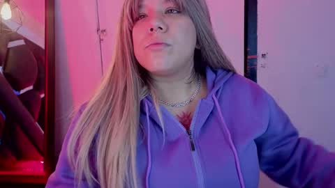 Snapshot of melissa_adamsxxx chatting on 06-03-26, 11:35 Lissa online show from 06-03-26, 11:35
