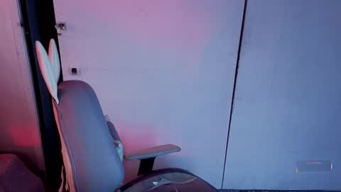 Snapshot of melissa_adamsxxx chatting on 06-10-26, 11:31 Lissa online show from 06-10-26, 11:31