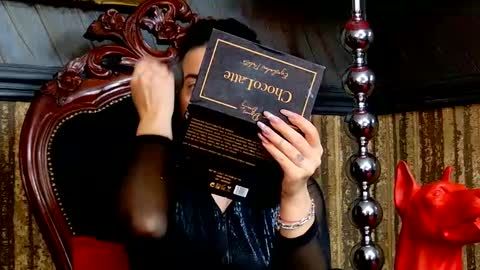 Snapshot of melissa_glow chatting on 11-09-25, 12:25 Melissa online show from 11-09-25, 12:25