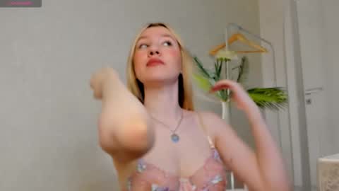 melissa_moooree online show from 03-04-26, 01:22