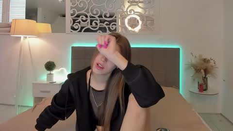 MelissaCrayzy online show from 04-19-26, 05:40