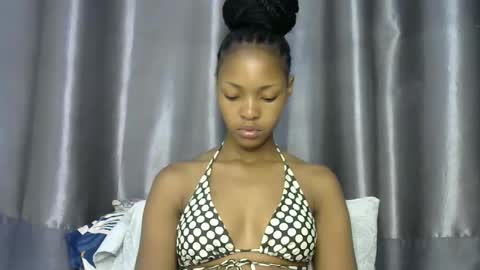 Snapshot of melissah_hot chatting on 12-02-25, 08:37 melissah_hot online show from 12-02-25, 08:37