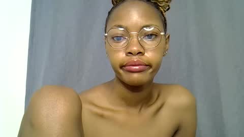 Snapshot of melissah_hot chatting on 03-04-26, 03:45 melissah_hot online show from 03-04-26, 03:45