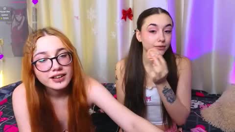 Snapshot of melissapristine chatting on 01-09-26, 02:53 Mel online show from 01-09-26, 02:53