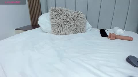    online show from 03-10-26, 08:47