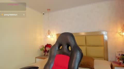    online show from 04-15-26, 07:43