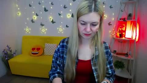 Snapshot of melissatylerbb chatting on 04-30-26, 11:27 Melissa online show from 04-30-26, 11:27