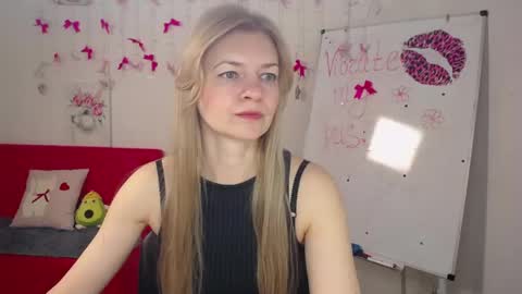 Snapshot of melissatylerbb chatting on 05-03-26, 05:13 Melissa online show from 05-03-26, 05:13