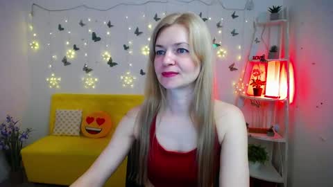 Snapshot of melissatylerbb chatting on 05-05-26, 11:18 Melissa online show from 05-05-26, 11:18