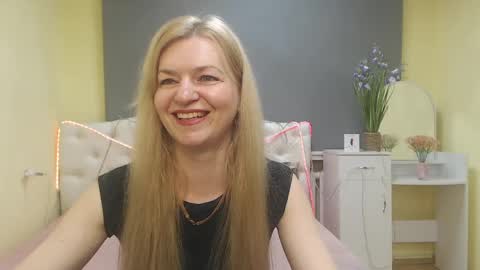 Snapshot of melissatylerbb chatting on 05-16-26, 05:26 Melissa online show from 05-16-26, 05:26