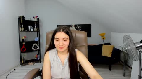 Snapshot of melissawiliam chatting on 12-17-24, 06:09 melissawiliam online show from 12-17-24, 06:09
