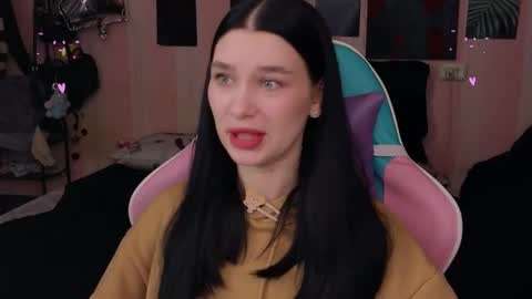 Snapshot of mella_freya chatting on 02-05-25, 08:57 Freya IM NONUDE online show from 02-05-25, 08:57