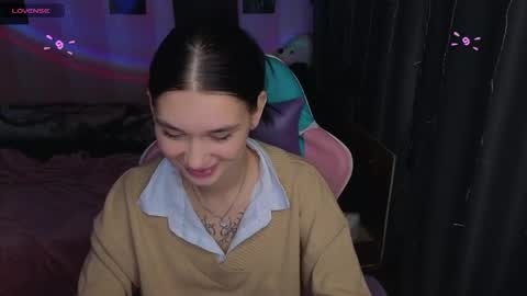 Snapshot of mella_freya chatting on 09-12-25, 12:44 Freya IM NONUDE online show from 09-12-25, 12:44