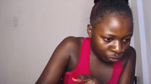 Snapshot of mellanin_pretty_ chatting on 12-28-24, 07:33 . online show from 12-28-24, 07:33