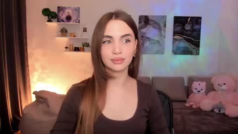 Tessa online show from 04-18-26, 03:43