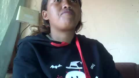 mellissa online show from 10-28-25, 04:49